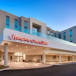 Hotel Hampton & Convention Center